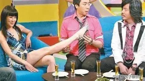 劉德華曾許諾一生照顧她，年近60脾氣火爆，每年花300萬整容