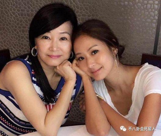 「丈夫公開外遇」為兒女苦撐31年豪門生活　「55歲離婚再嫁富商」終於收穫幸福