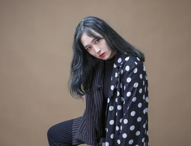當年一言不合就提分手，43歲娶嬌妻生3子，林心如27字報仇雪恨