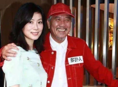 萬梓良東山再起,，29歲妻子像女兒， 兒子像一個模子出來的！