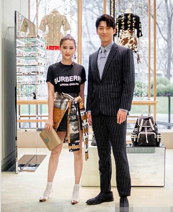 何超蓮跟竇驍戀愛，何超盈即將生娃，陰謀論上線：賭王快不行了！