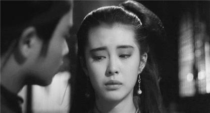 (年過40還沒人娶的13位女星，個個都國色天香，你最想把誰娶回家？