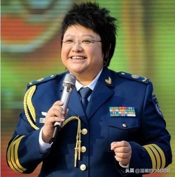 (年過40還沒人娶的13位女星，個個都國色天香，你最想把誰娶回家？