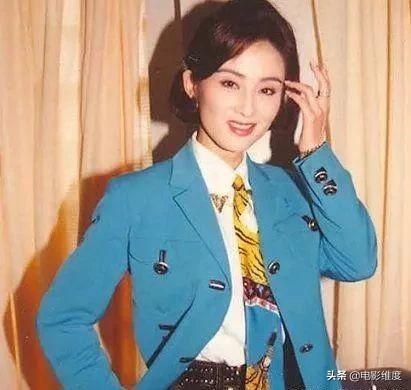 52歲張敏情路坎坷，曾被香港影視大佬向華勝拋棄，如今婚姻幸福！
