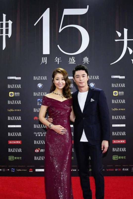 林心如撞衫新晉人妻陳凱琳，大媽和港姐的差距，心疼霍建華！