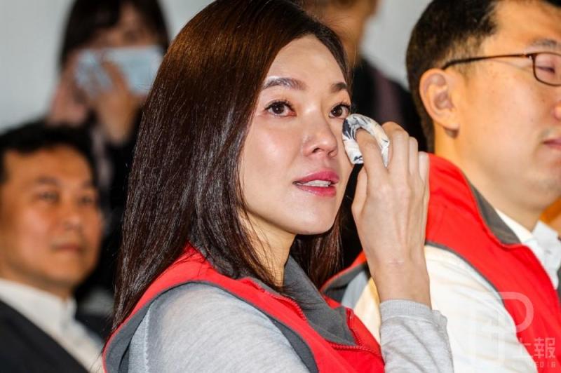 相差24歲！郭台銘為何最終選了曾馨瑩？他「霸氣12字告白」攜手走過11年婚姻