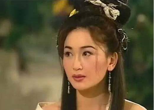 50歲溫碧霞近照，曾大戰劉德華任達華，為保持身材至今不生孩子