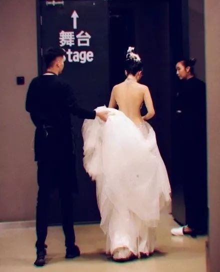 素食女神楊麗萍的「自我禪修」：60多歲的女人怎麼能美成這樣？
