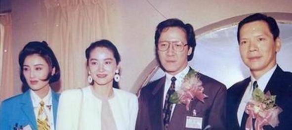 (50歲張敏近照曝光！老公竟是冷峻帥哥！三字點評周星馳太準確！