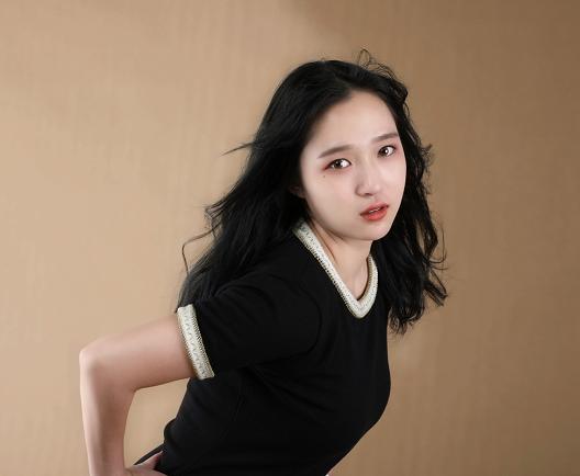 43歲黃有龍：看了他老婆和前任近照，終於知道他為什麼要拋棄她了