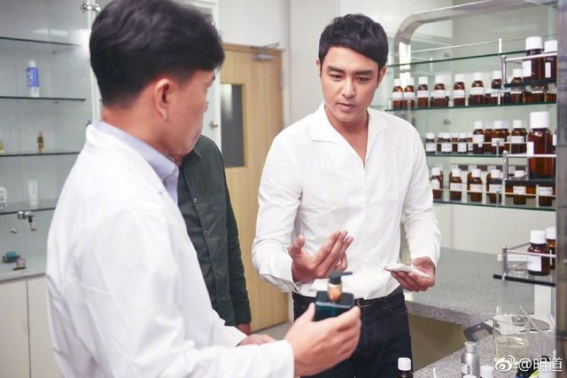 明道轉行首次當CEO，月售2億臺幣。他霸氣寵員工豪撒千萬年終「讓每個員工秒變富翁」！