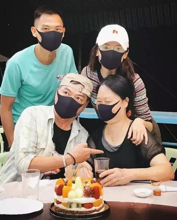 TVB視後曬家人戴黑色口罩合照 網民：看來你跟「安心」過不去