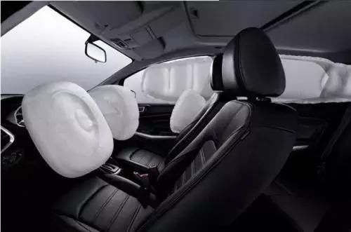 汽車的後排座位比前排安全？答案令人驚訝！
