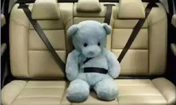 汽車的後排座位比前排安全？答案令人驚訝！