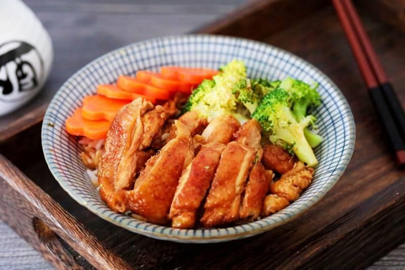 雞腿最好吃的做法，醬香四溢，鮮嫩多汁，味道好，做法簡單！