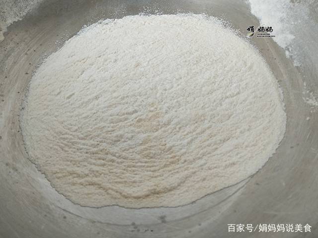 紫薯最近火了，加點米粉這樣做甜品，鬆散香甜，兒子說太好吃了