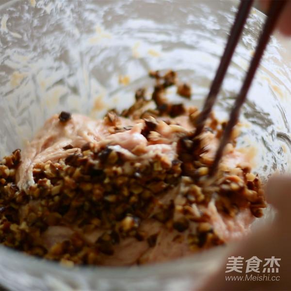 吃了這麼多年苦瓜才知道，原來把「苦源」切掉後，苦味就沒有了