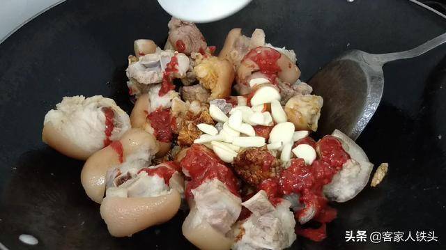 豬腳這一做法實在太好吃了，簡單易學，咸香味美，出鍋看到都想吃