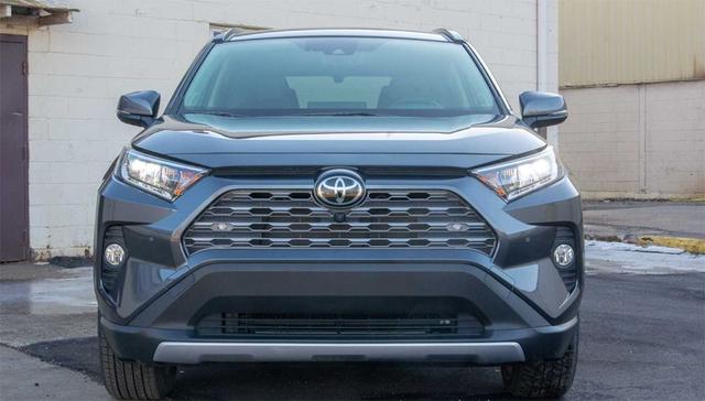 第五代豐田RAV4外媒測評：外表很越野，動力和操控卻很佛系
