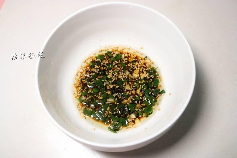 餛飩湯汁不難調，加這幾種調料，開水一衝，比骨頭湯還鮮美!！
