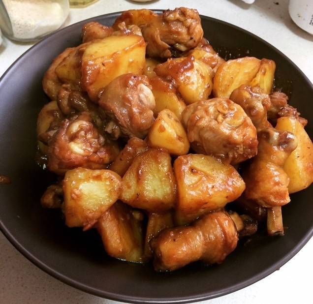 好吃家常菜【土豆燜雞腿】簡易食譜
