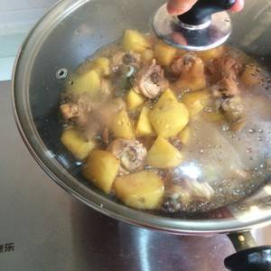好吃家常菜【土豆燜雞腿】簡易食譜