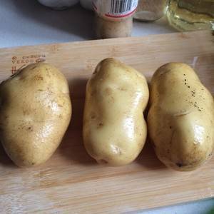 好吃家常菜【土豆燜雞腿】簡易食譜