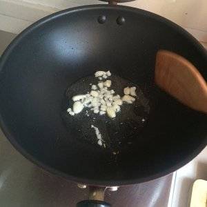 好吃家常菜【土豆燜雞腿】簡易食譜