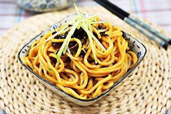 十道全素食譜，做法簡易，取材容易，是準備素食家常菜的最佳參考！