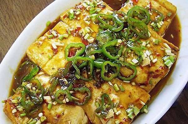十道全素食譜，做法簡易，取材容易，是準備素食家常菜的最佳參考！