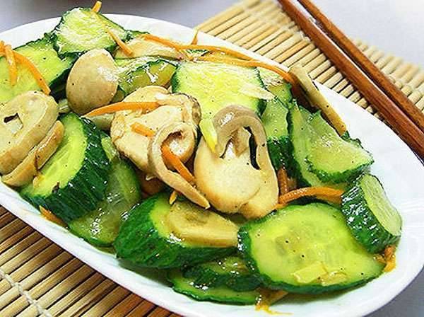 十道全素食譜，做法簡易，取材容易，是準備素食家常菜的最佳參考！