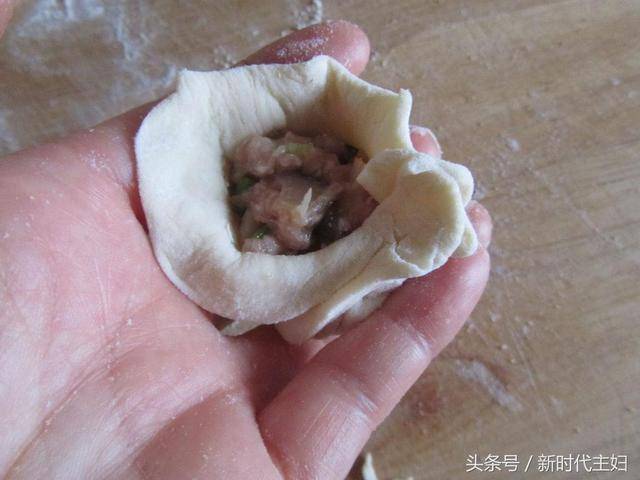 自己在家做生煎包給家人吃，美好的一天從早餐開始！