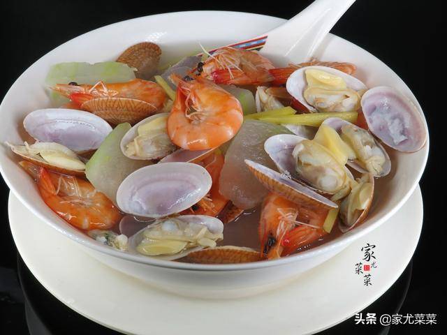 花甲別總是用來爆炒，試試這種夏天的家常湯做法，鮮美無沙無腥味