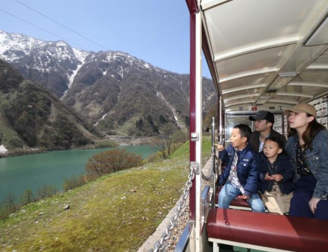 日本10大軌道列車——一場絕景震撼之旅