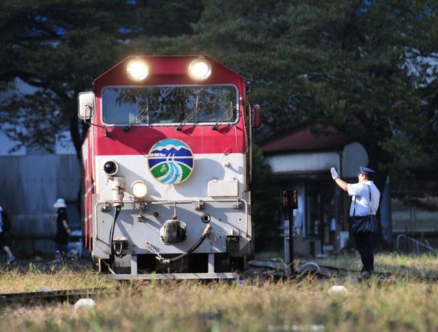 日本10大軌道列車——一場絕景震撼之旅