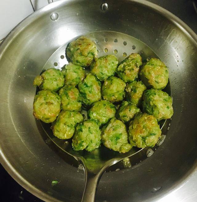 外酥里嫩的蘿蔔絲肉丸子這樣做好吃