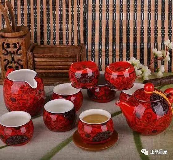 你最喜歡哪一套茶具，測試你的晚年靠誰養老