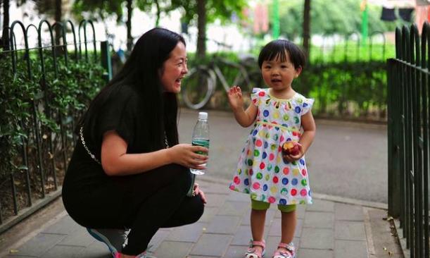  醫生在認識這位34歲的美麗少婦後，特地在她的子宮綁了一個「蝴蝶結」，這就是他送給她「一輩子最珍貴的禮物」！