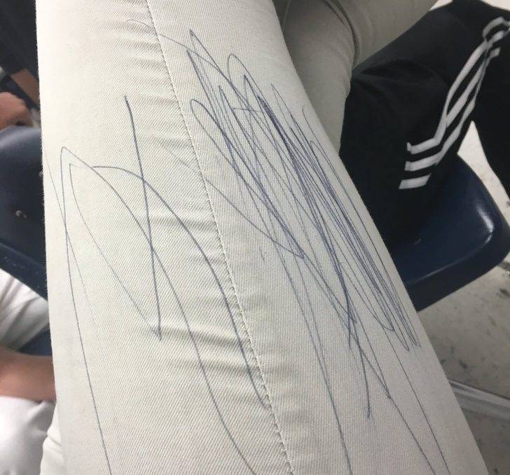刮腿毛卻拆了水龍頭，22張自己都無語的「衰人真事」 頭髮夾進公車扶手太驚悚﻿