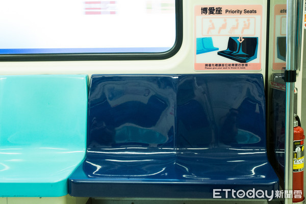 經痛+胃痛搭捷運！女學生「被阿伯逼讓座」還得意嗆：最好快統一　她「霸氣出招」讓阿伯臉垮閉嘴