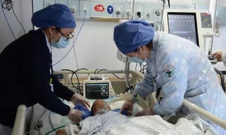 8歲男孩肝臟爬滿蟲子，常把一食物當飯吃，醫生：還是寄生蟲作祟