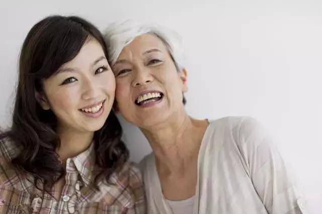 肝不好，睡覺時，會有這4種跡象，你若占1個，說明你「肝功能」已經很差了！