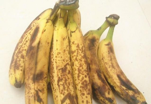 營養專家：每天「1根香蕉＋1杯咖啡」，有效降血壓、穩血糖，10天就能看出效果