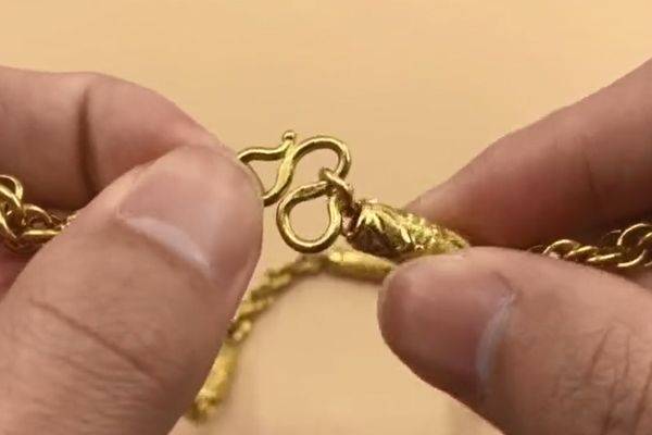 你經常戴金項鍊嗎？我也是今天剛知道，現在知道還不晚