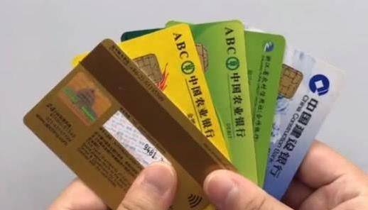銀行卡被吞別著急，一個步驟，銀行卡自動取出，要是早知道就好了