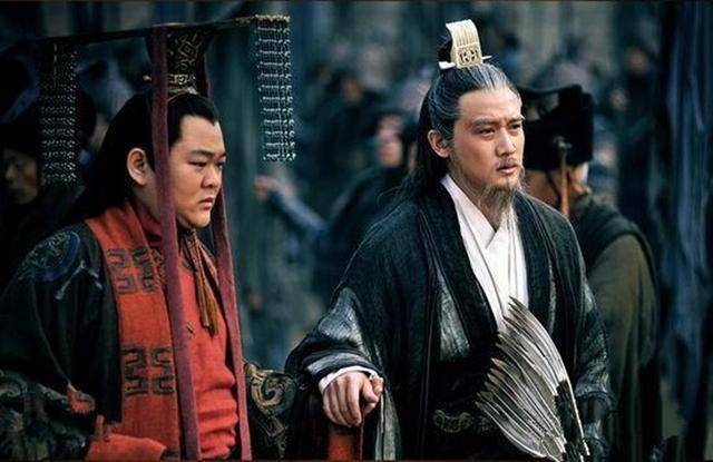 諸葛亮智慧：人到中年，拼的不是能力，而是這兩句話