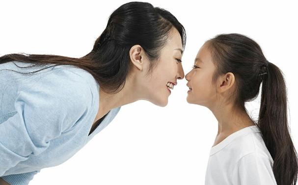 婆婆，我給你養老可以，只要你還我女兒一雙健康的眼睛