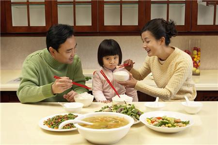 夏季孩子更易缺鋅，父母忽視，孩子長不高 
