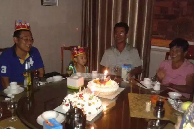孫子生日意外去世，婆婆逼兒子離婚，隔天屍檢出來，婆婆投案自首
