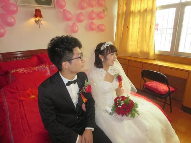 多年前救了一個女人，如今我兒子結婚，她亮出一張存摺讓我懵了